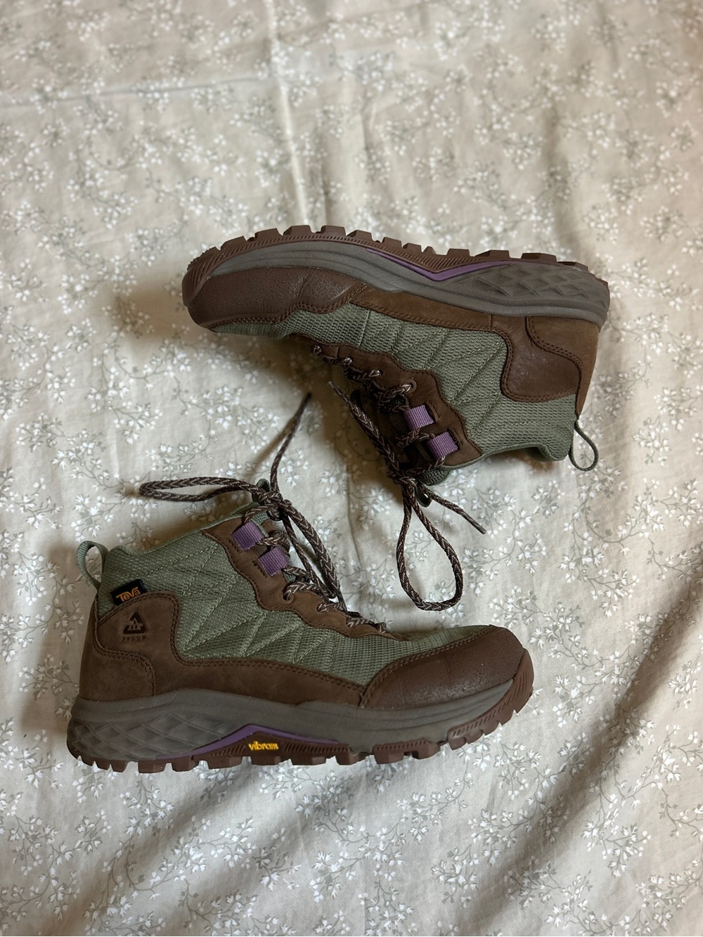 Teva Canyonview RP Waterproof Women’s Hiking Shoes Green Brown Size 8 Like New